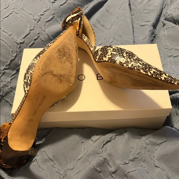 Manolo Blahnik Black and Brown Patterned Heels - Picture 5 of 6